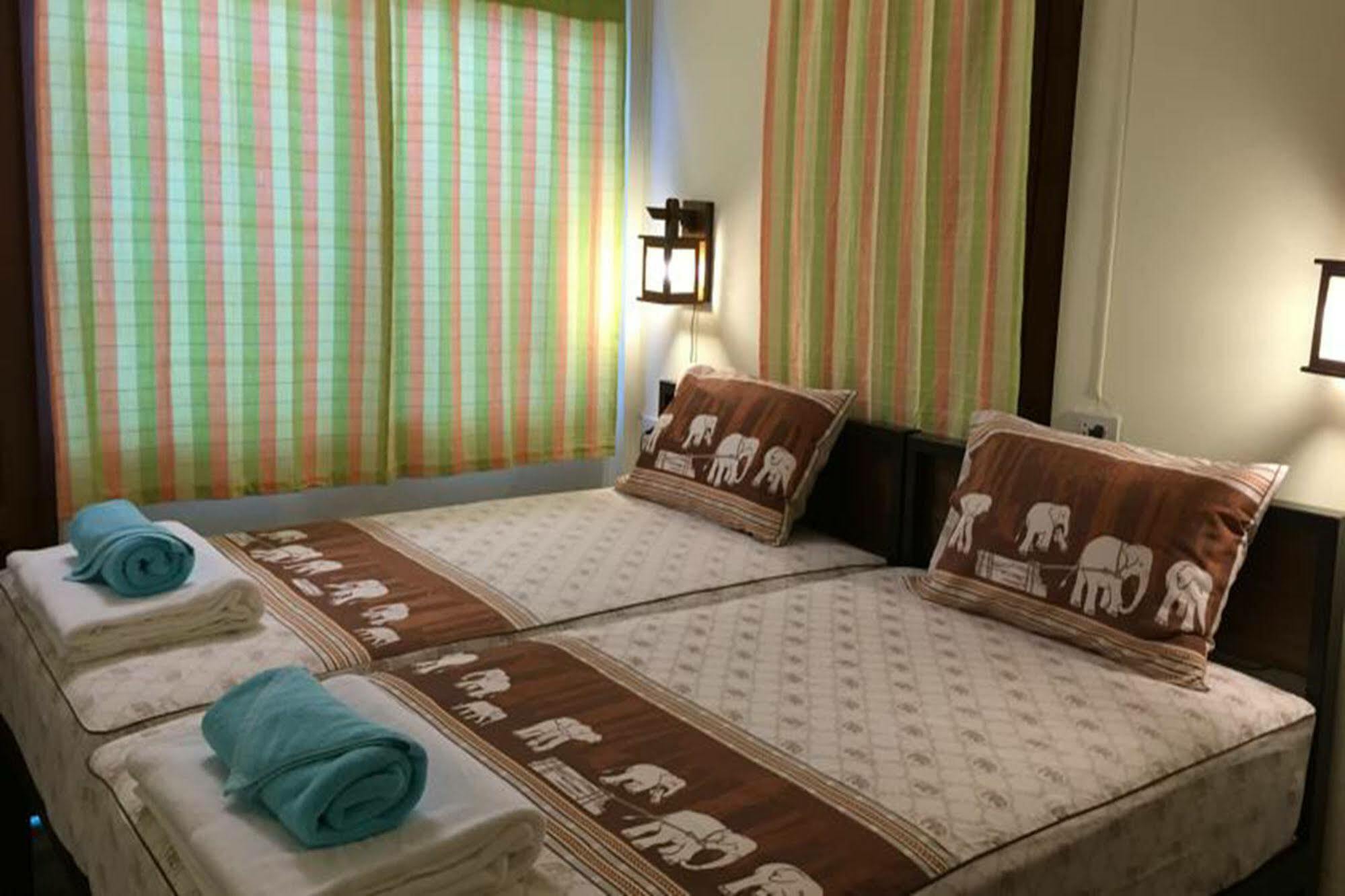 Siriwan Guesthouse Чиангмай Экстерьер фото